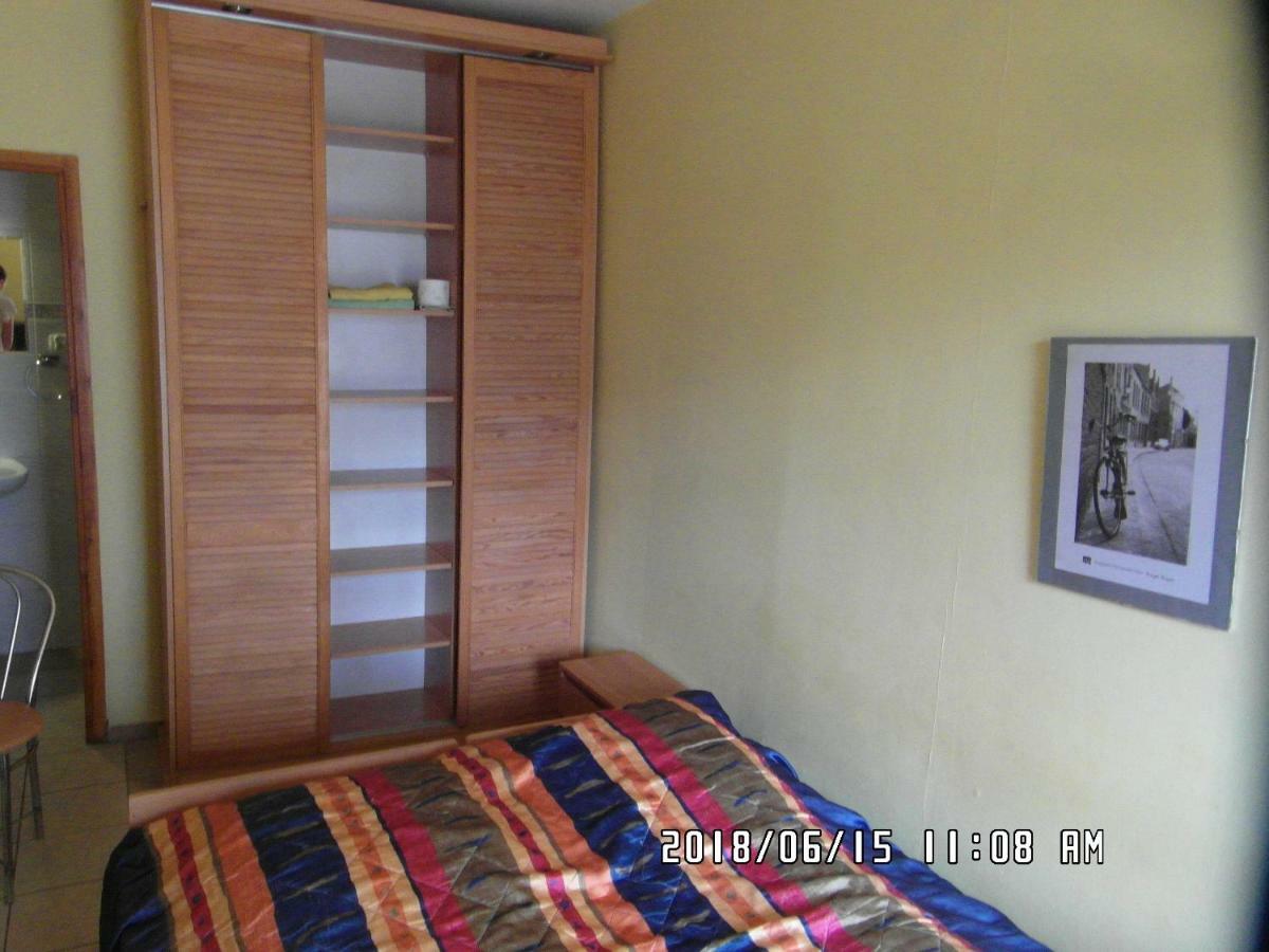 Iwona Hostel - Budget Rooms With Private Bathrooms سوبوت المظهر الخارجي الصورة